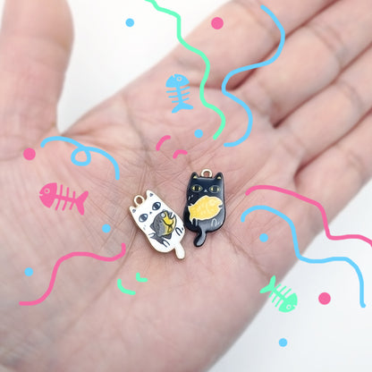 Cat Holding Fish Pendant * Free Shipping *