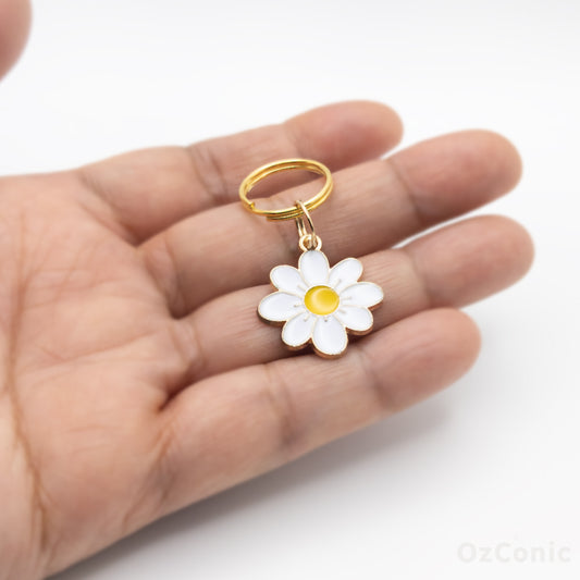 Daisy charm for cat, dog, necklace, earing, key ring or other accessories
